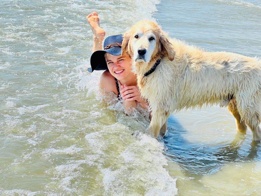 Timber and Johanna in the sea